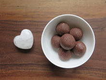 Load image into Gallery viewer, Chocolate Brownie Protein Balls
